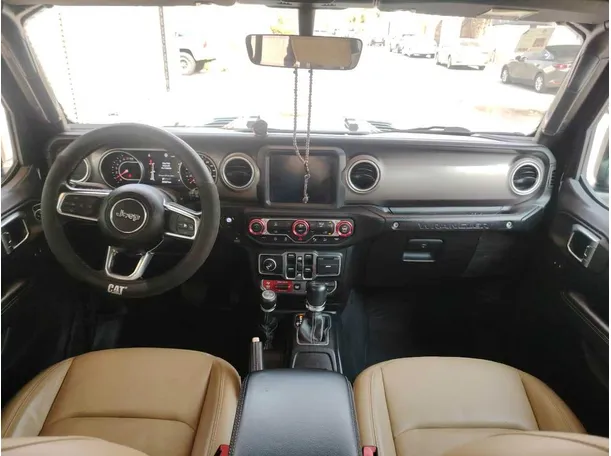 Car image 21