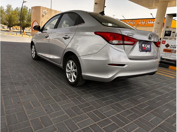Car image 7