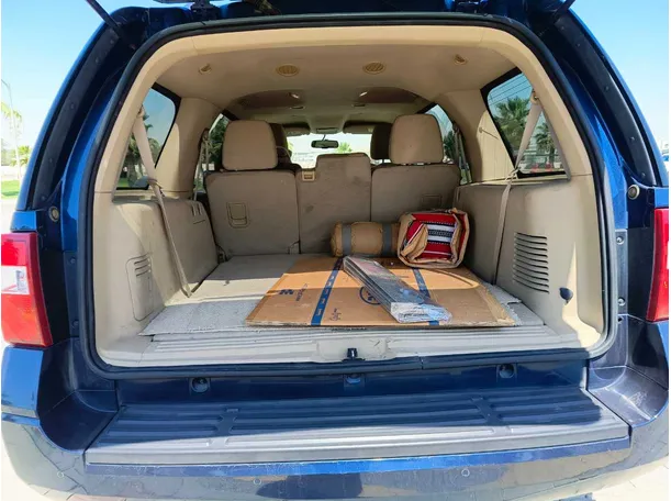 Car image 26