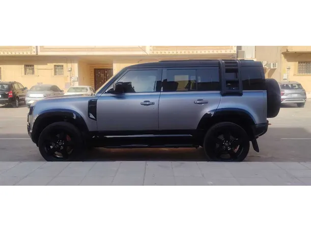 Car image 8