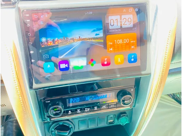 Car image 7