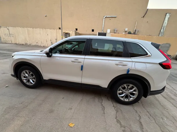 Car image 8