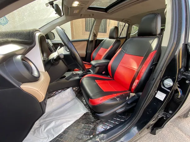 Car image 10