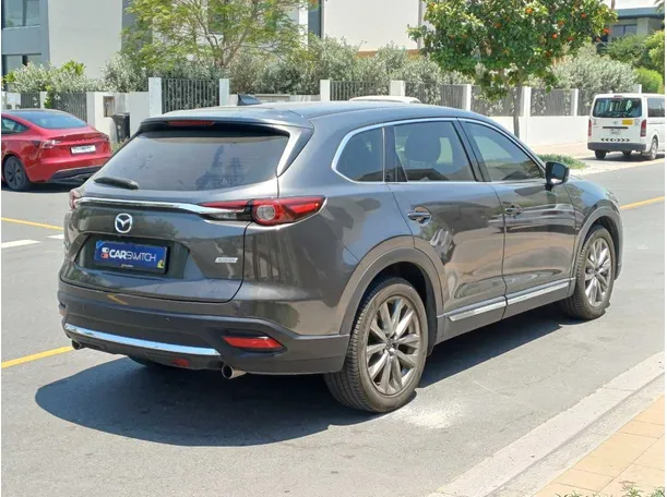 Car image 7