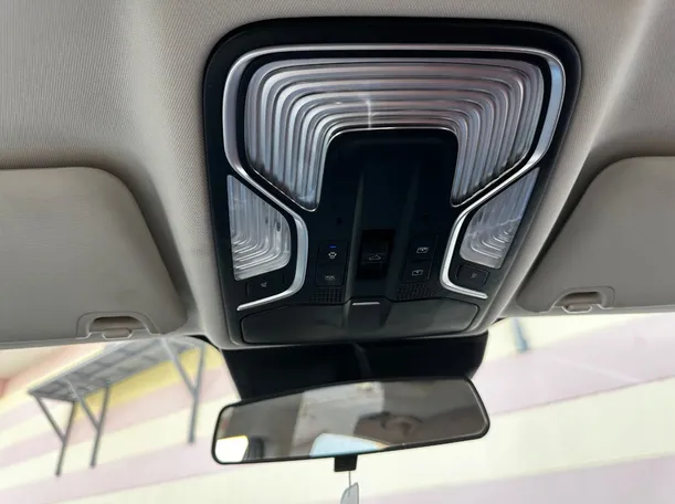 Car image 24