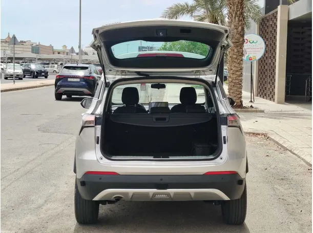 Car image 22