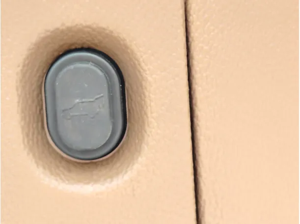 Car image 36