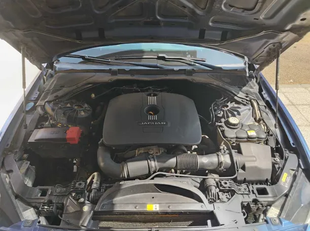 Car image 37