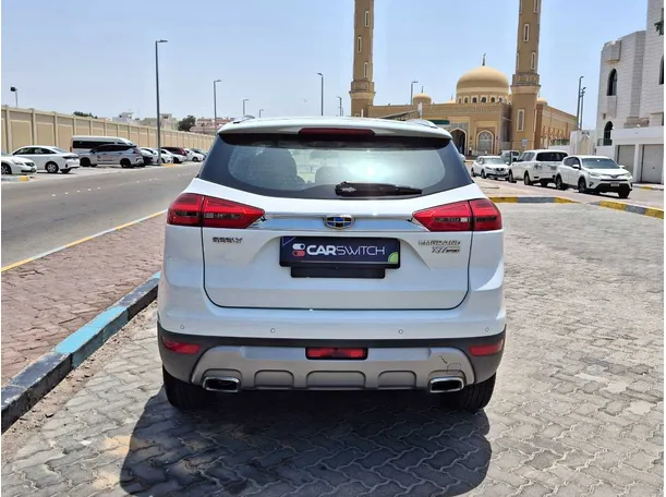 Car image 6