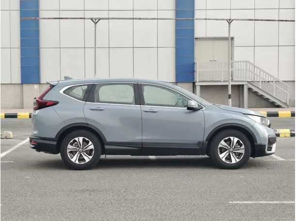 Car image 4