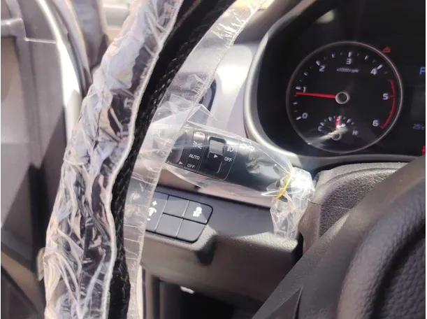 Car image 28