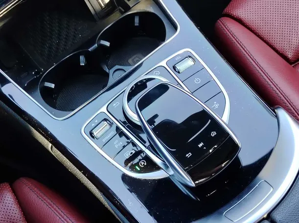 Car image 22