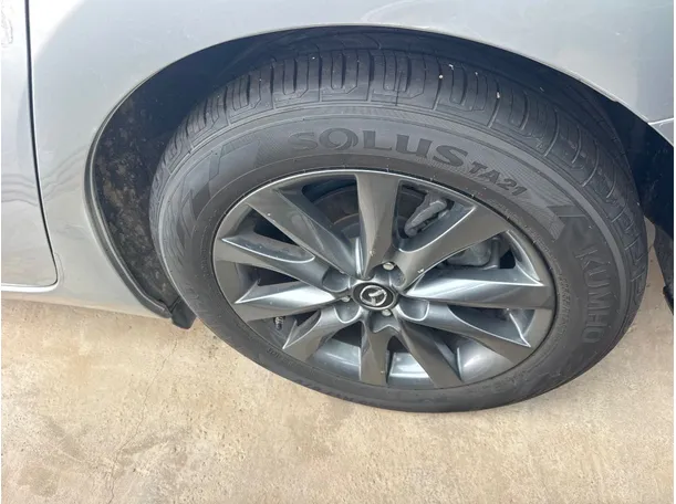 Car image 6