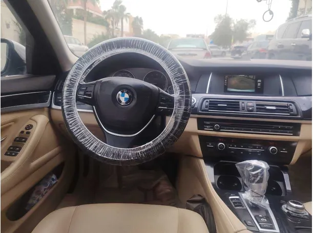Car image 19