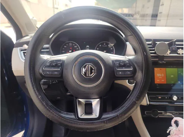 Car image 23