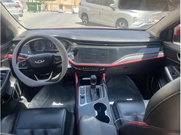 Car image 17