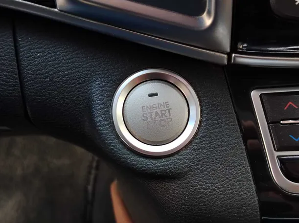 Car image 34
