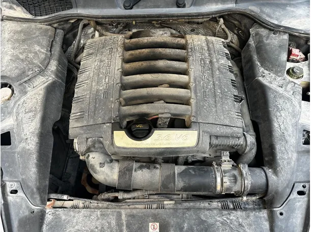 Car image 30