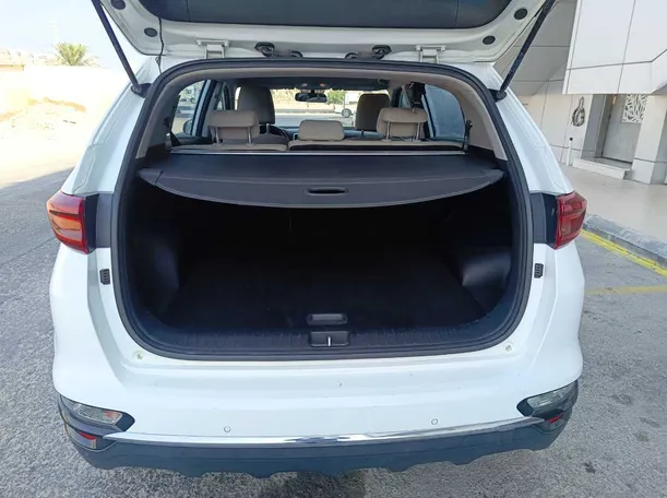 Car image 28