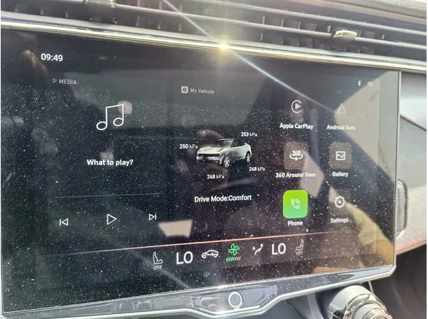 Car image 22