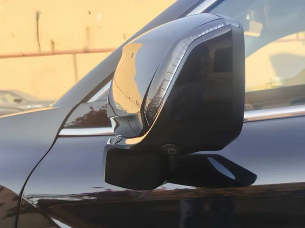 Car image 29