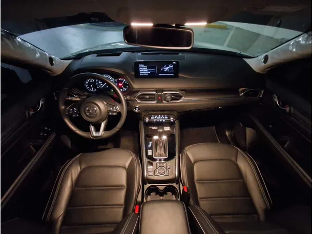 Car image 13