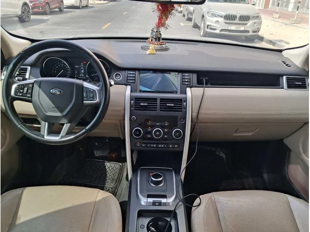 Car image 16