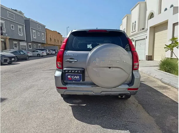 Car image 6