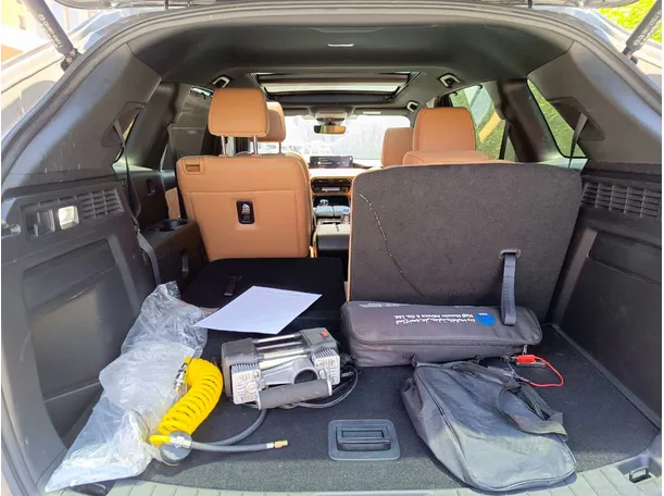 Car image 33