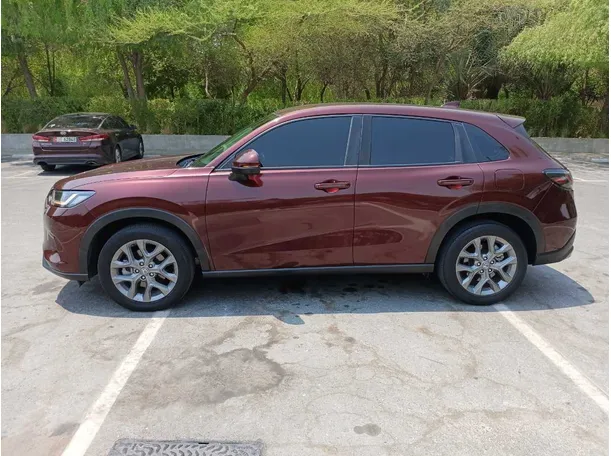 Car image 8