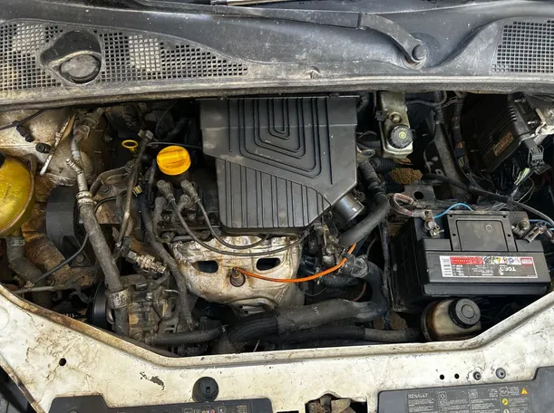 Car image 17