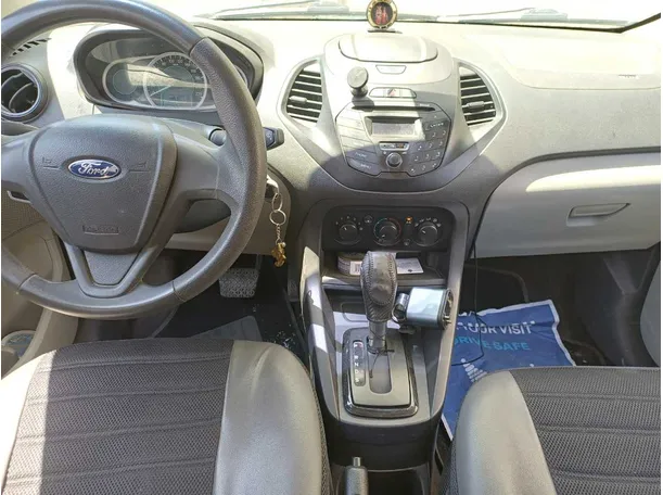 Car image 16
