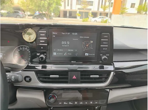Car image 28