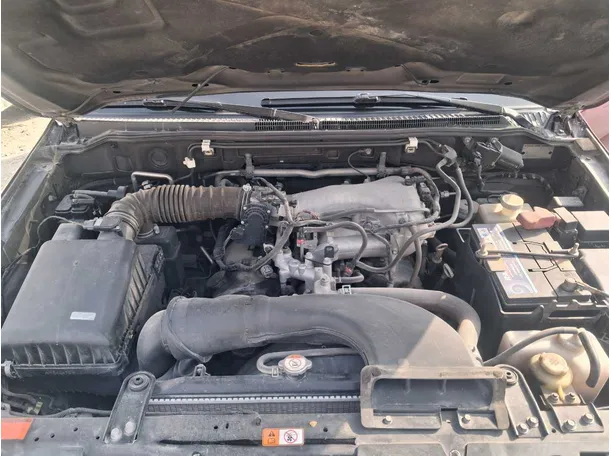 Car image 19