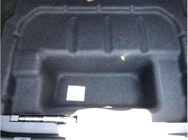 Car image 22