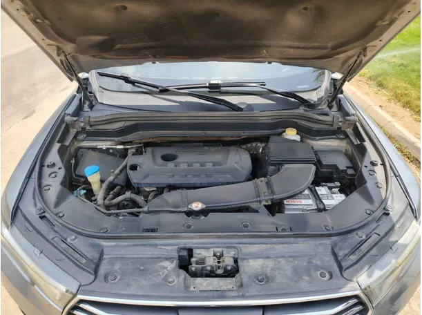Car image 32