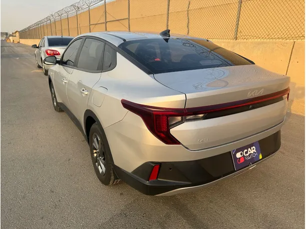 Car image 6