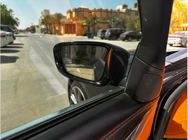Car image 27