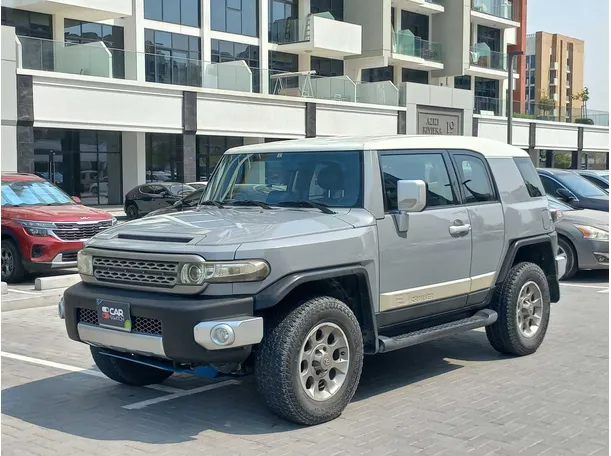 2013 Toyota FJ Cruiser in UAE