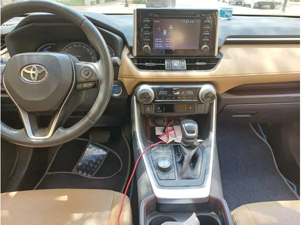 Car image 16
