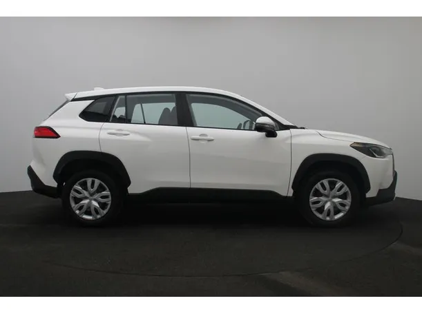 Car image 13