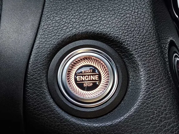 Car image 32