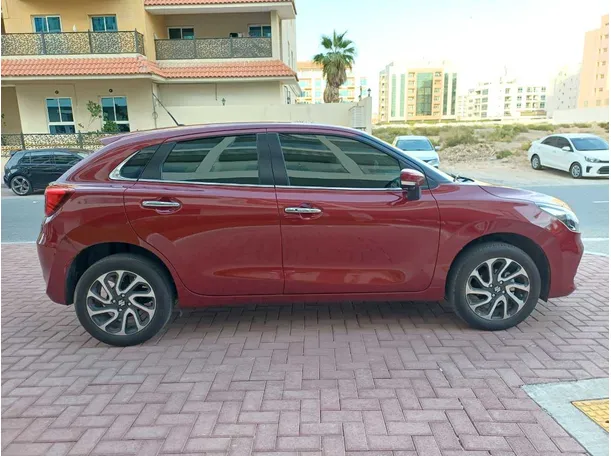 Car image 4