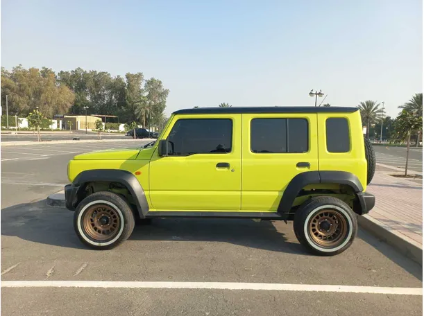 Car image 4