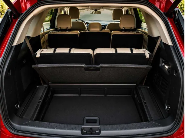 Car image 29