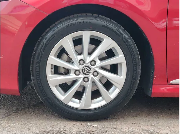 Car image 10