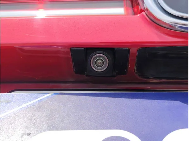 Car image 32