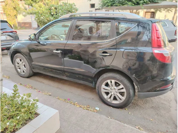Car image 8