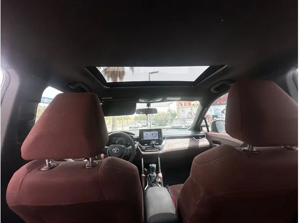Car image 15
