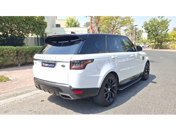 Car image 5
